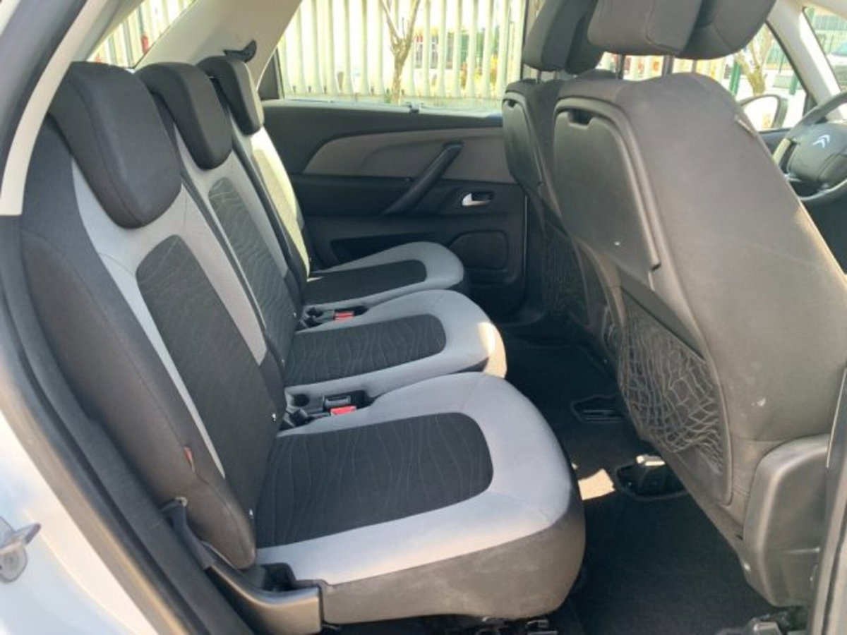 Citroen C4 Picasso 1.6 e-HDi 115 Exclusive (11)