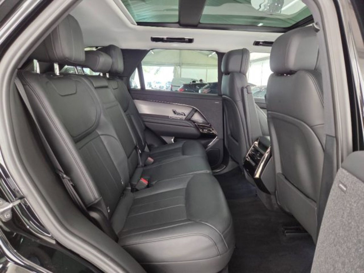 Land Rover Range Rover Sport 3.0D l6 249 CV HSE Dynamic Stealth (11)