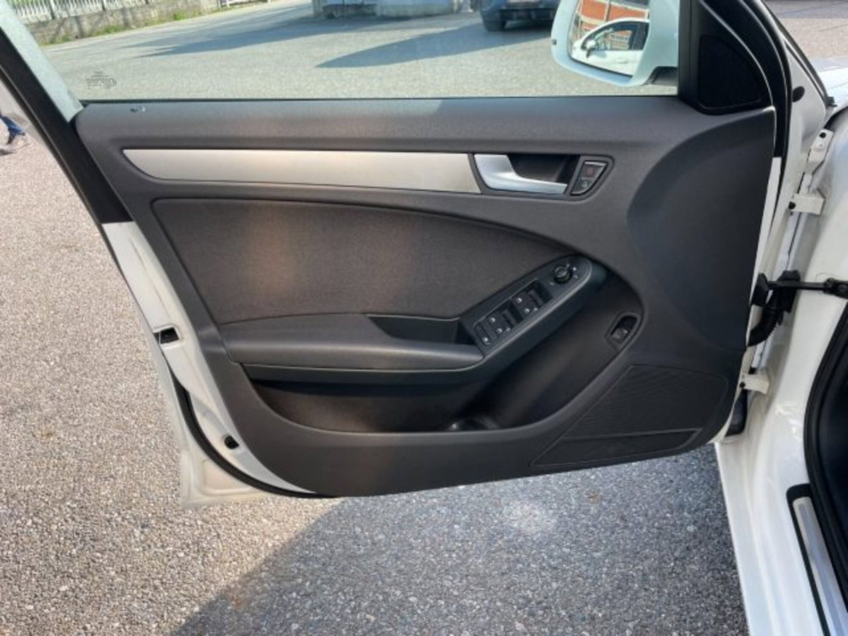 Audi A4 1.8 TFSI 160 CV (14)