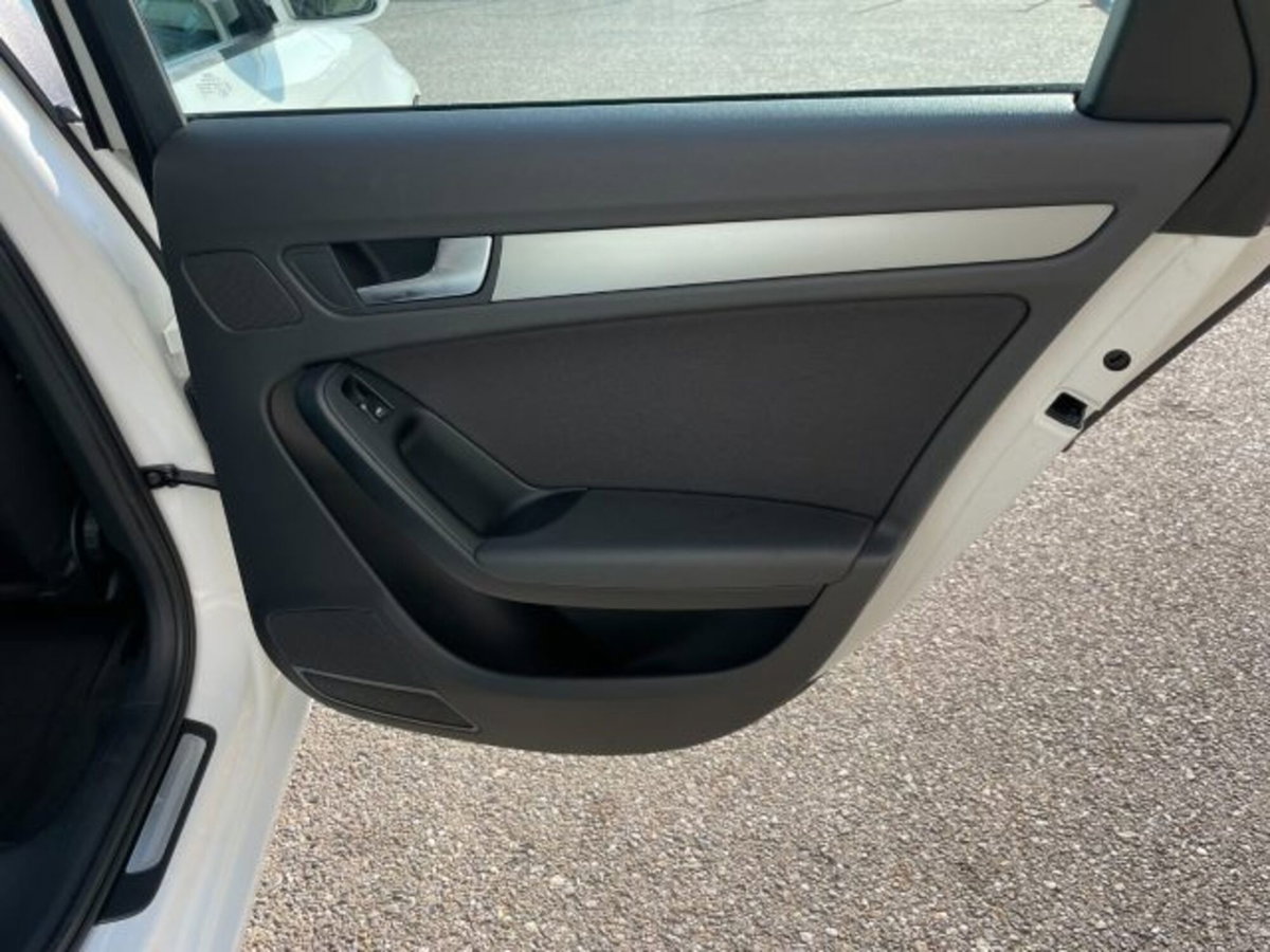 Audi A4 1.8 TFSI 160 CV (17)
