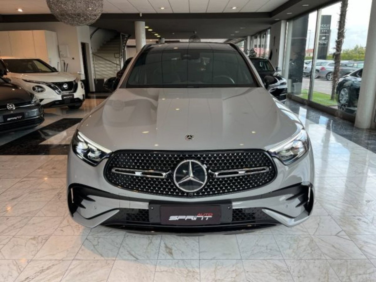 Mercedes-Benz GLC SUV 300 d AMG Line Premium Plus 4matic auto (13)