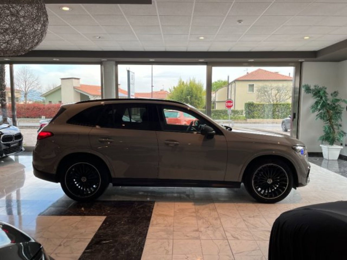 Mercedes-Benz GLC SUV 300 d AMG Line Premium Plus 4matic auto (16)