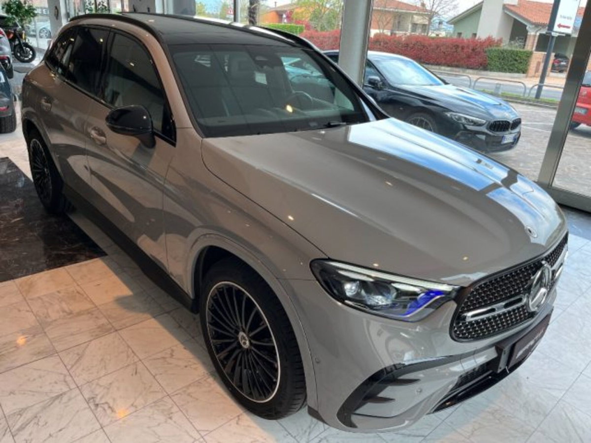 Mercedes-Benz GLC SUV 300 d AMG Line Premium Plus 4matic auto (20)