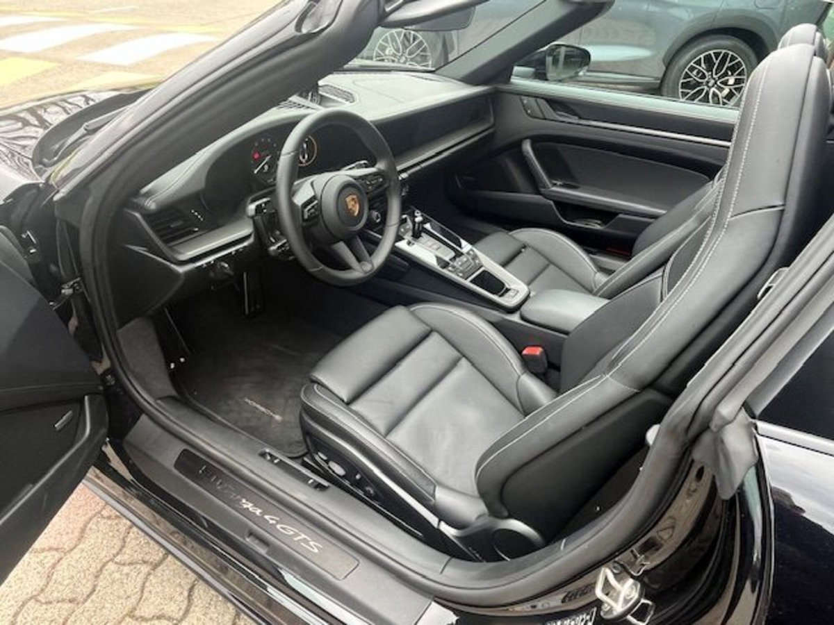 Porsche 911 Cabrio Targa 3.0 4 GTS (11)