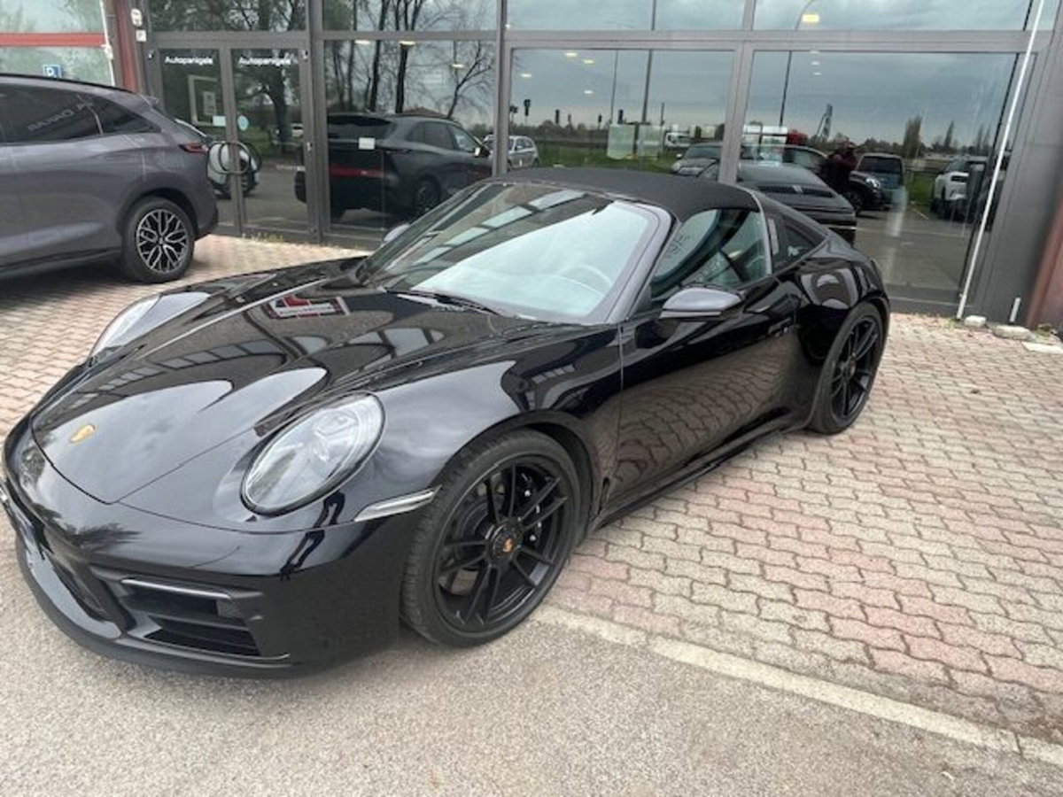 Porsche 911 Cabrio Targa 3.0 4 GTS (7)