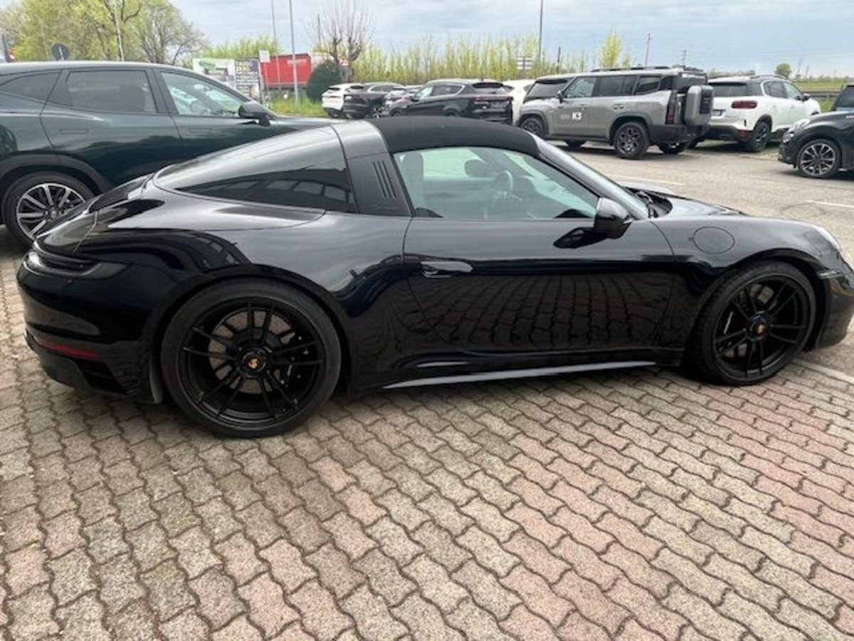 Porsche 911 Cabrio Targa 3.0 4 GTS (9)