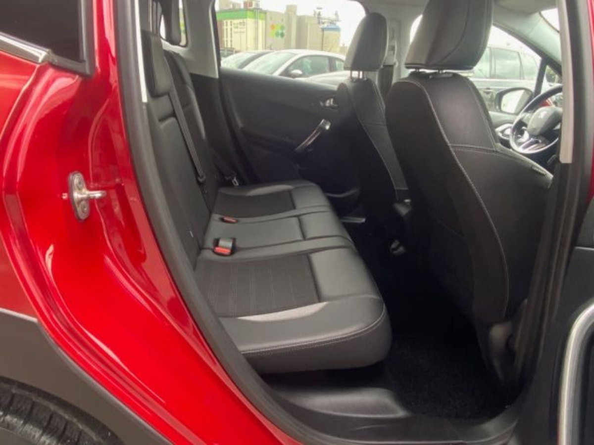 Peugeot 2008 100 Allure (16)