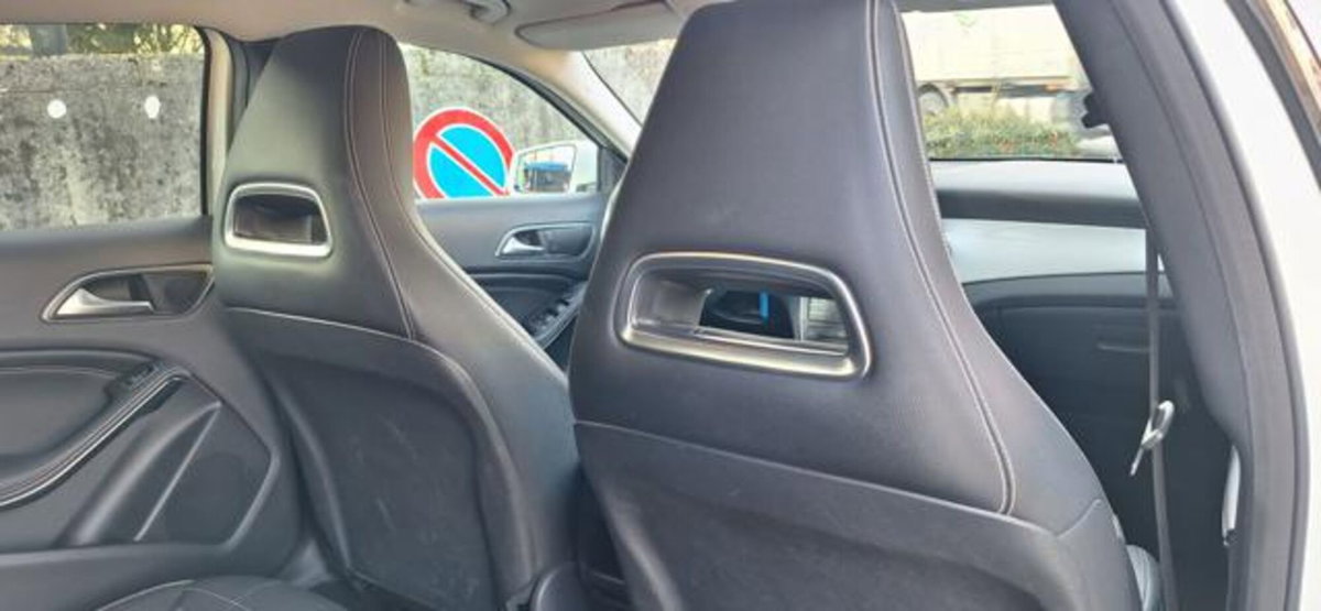 Mercedes-Benz GLA SUV 200 d Automatic Sport (10)
