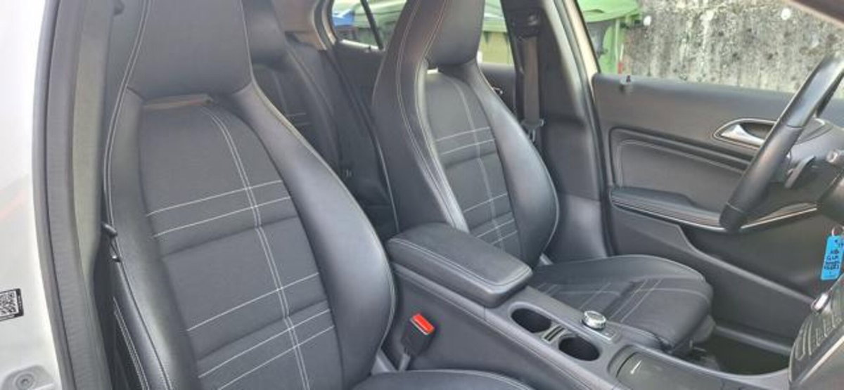 Mercedes-Benz GLA SUV 200 d Automatic Sport (20)