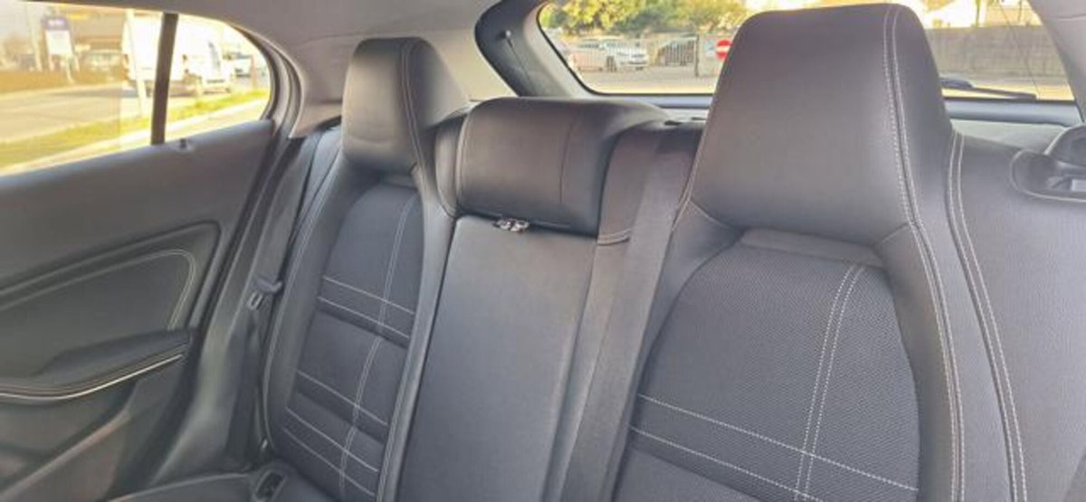Mercedes-Benz GLA SUV 200 d Automatic Sport (3)