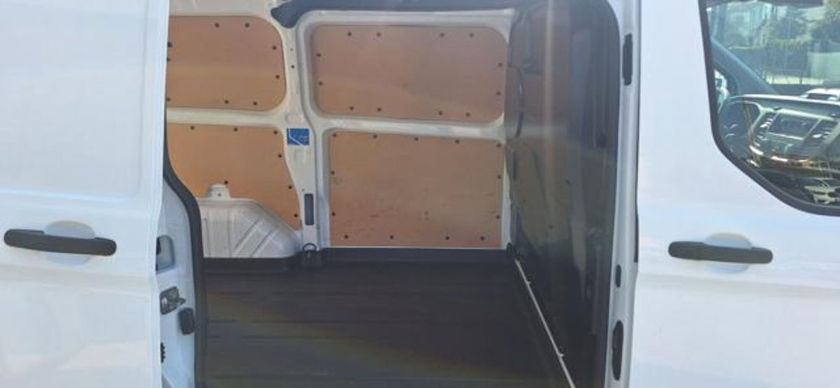 Ford Transit Custom Furgone 280 2.0 EcoBlue Hybrid 130 PC Furgone Trend (17)