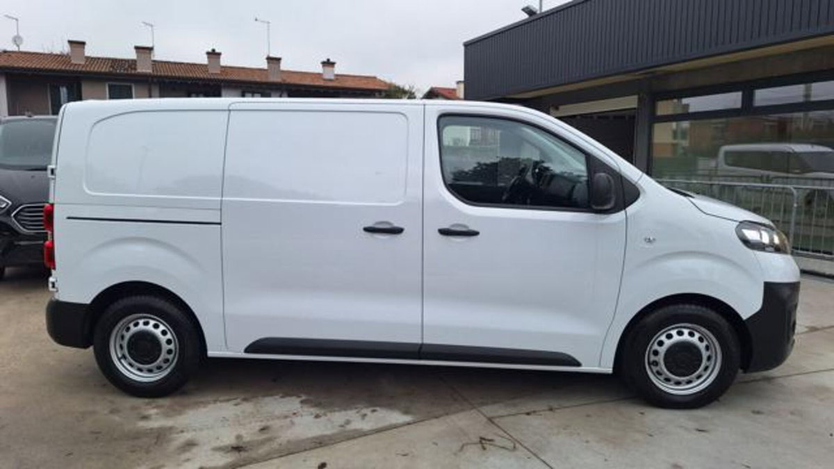 Fiat Scudo Furgone 2.0 BlueHDi 145CV AT8 PL-TN Furgone Lounge (10)