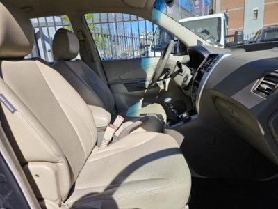 Hyundai Tucson 2.0 CRDi VGT Dynamic (12)