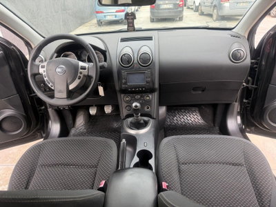 Nissan Qashqai 1.5 dCi Tekna (9)