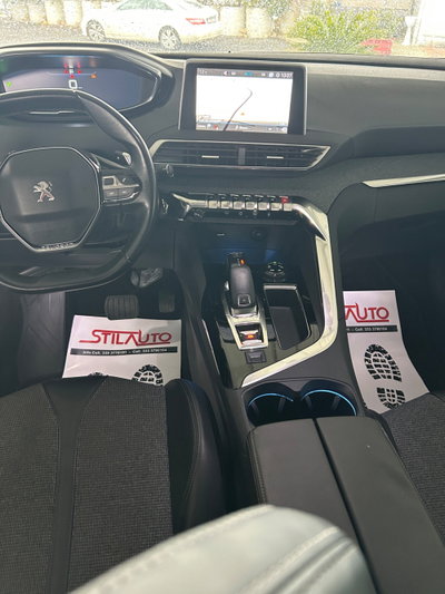 Peugeot 3008 BlueHDi 120 EAT6 S&S Allure (11)