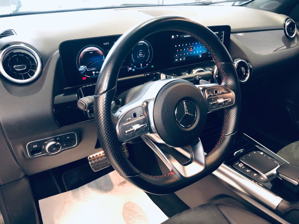 Mercedes-Benz GLA SUV 200 d Automatic Premium (14)