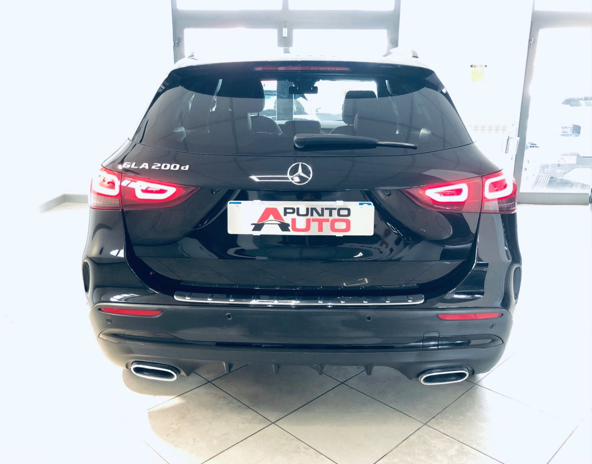Mercedes-Benz GLA SUV 200 d Automatic Premium (3)