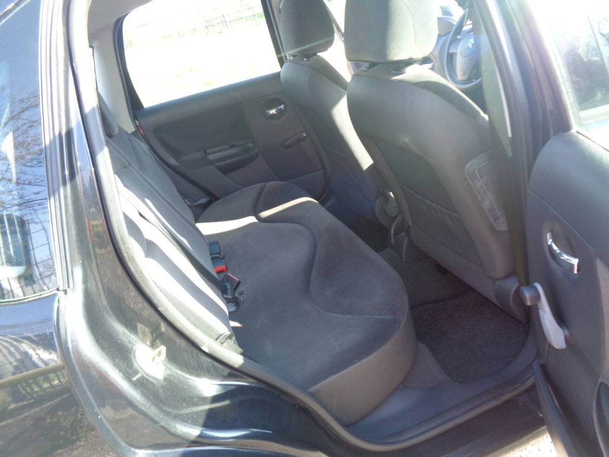 Citroen C3 1.1 airdream Elegance (18)