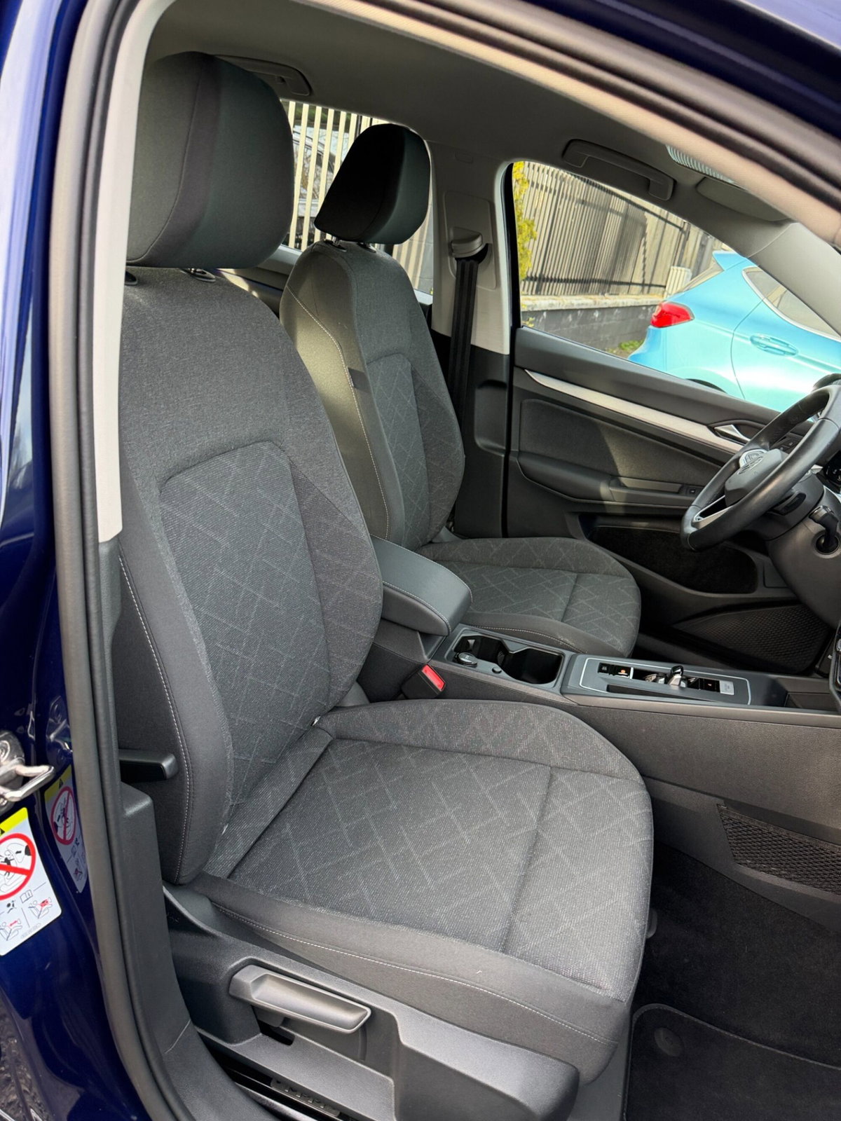 Volkswagen Golf 1.5 eTSI 130 CV EVO ACT DSG Life (13)