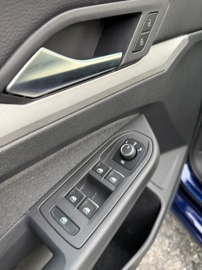 Volkswagen Golf 1.5 eTSI 130 CV EVO ACT DSG Life (9)