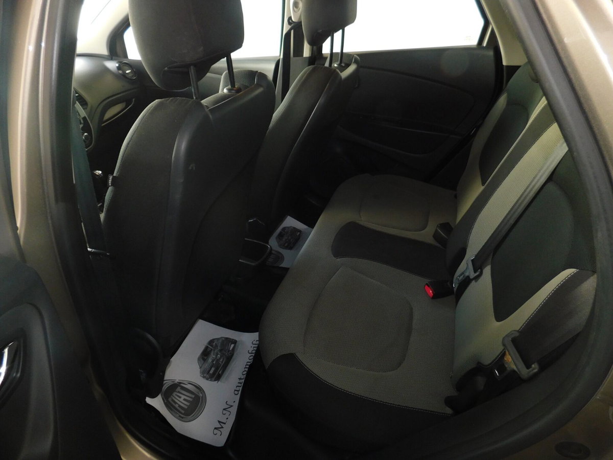 Renault Captur 1.5 dCi 8V 90 CV Start&Stop Wave (11)