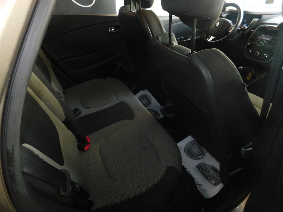 Renault Captur 1.5 dCi 8V 90 CV Start&Stop Wave (17)