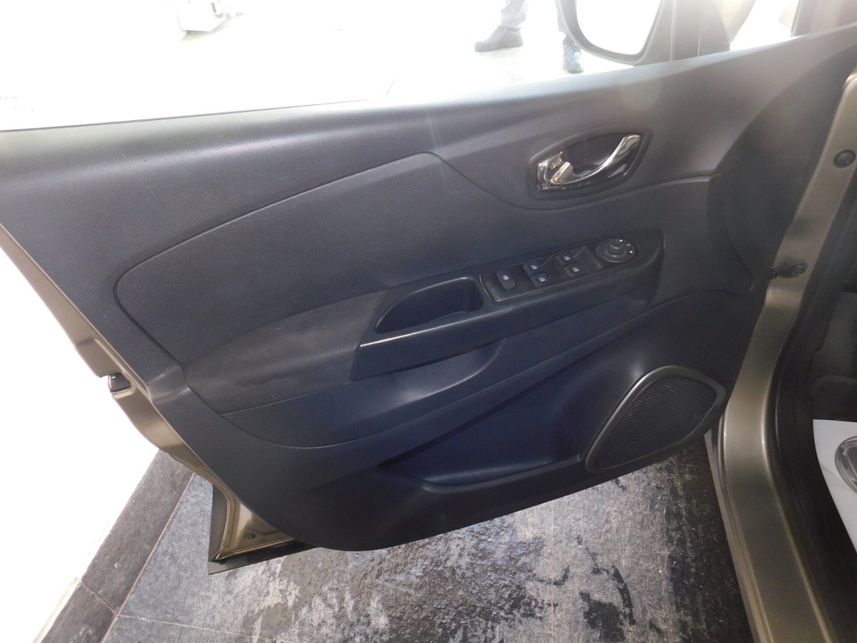 Renault Captur 1.5 dCi 8V 90 CV Start&Stop Wave (8)