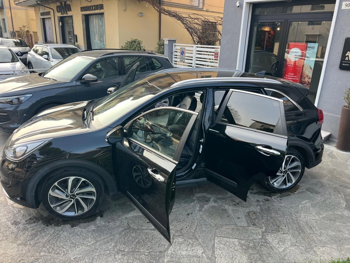 Kia Niro 1.6 GDi DCT HEV Energy (6)