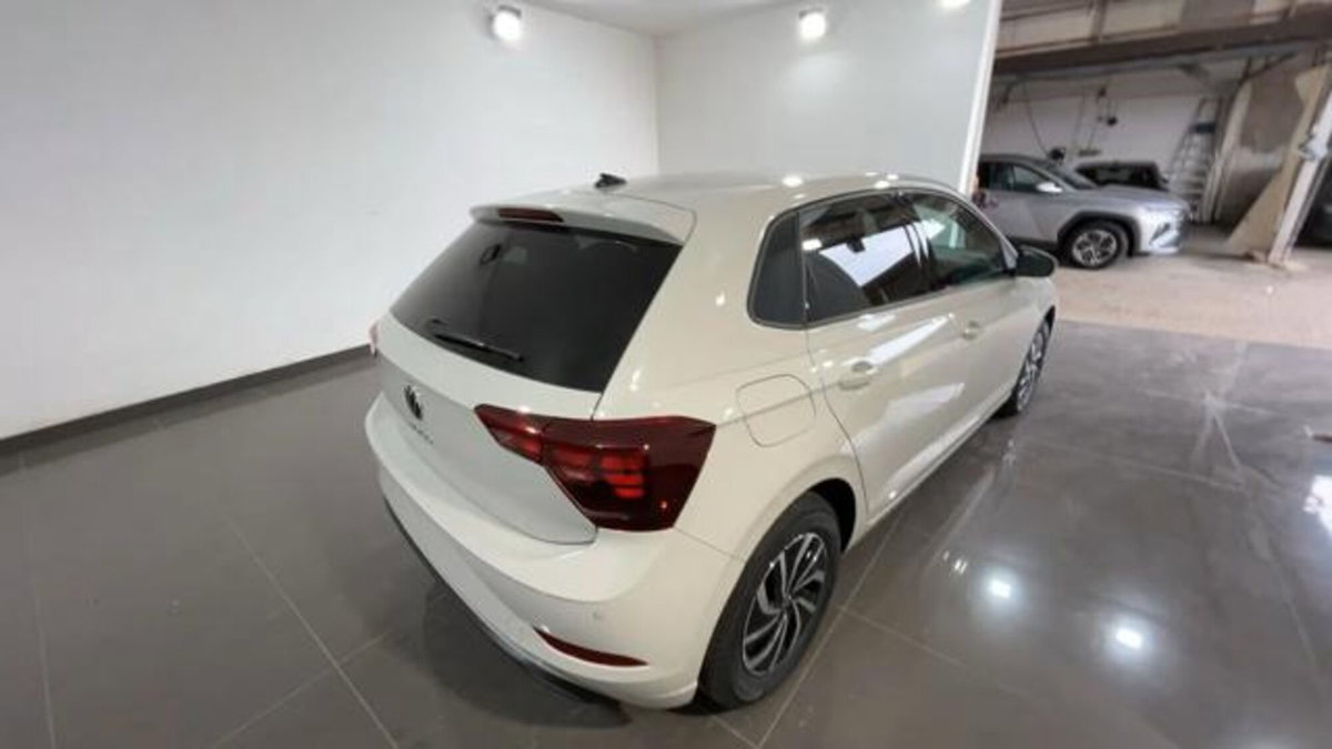 Volkswagen Polo 1.0 tsi Edition 95cv (2)