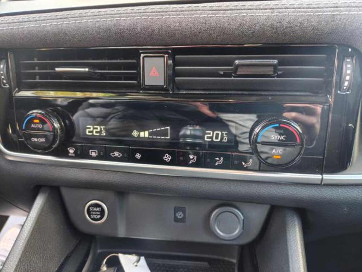 Nissan Qashqai 1.3 mhev Acenta 2wd 140cv (10)