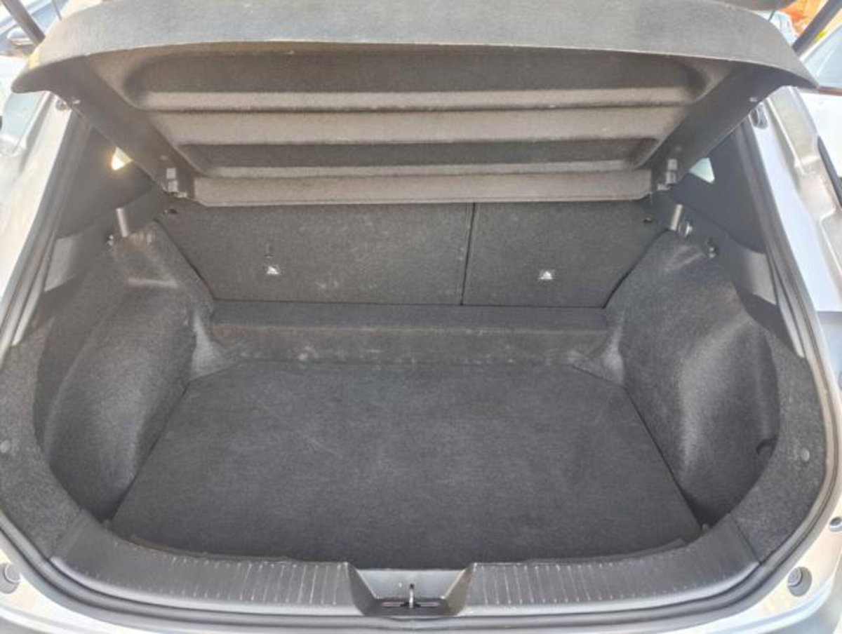 Nissan Qashqai 1.3 mhev Acenta 2wd 140cv (14)
