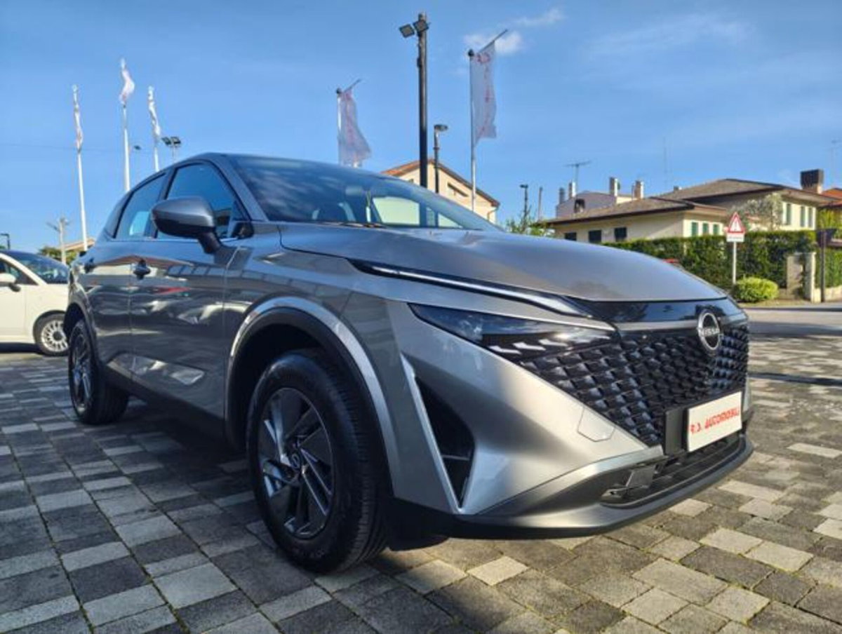 Nissan Qashqai 1.3 mhev Acenta 2wd 140cv (2)