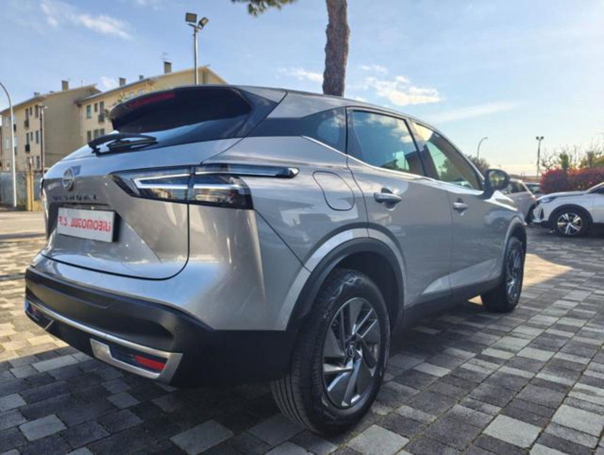 Nissan Qashqai 1.3 mhev Acenta 2wd 140cv (3)