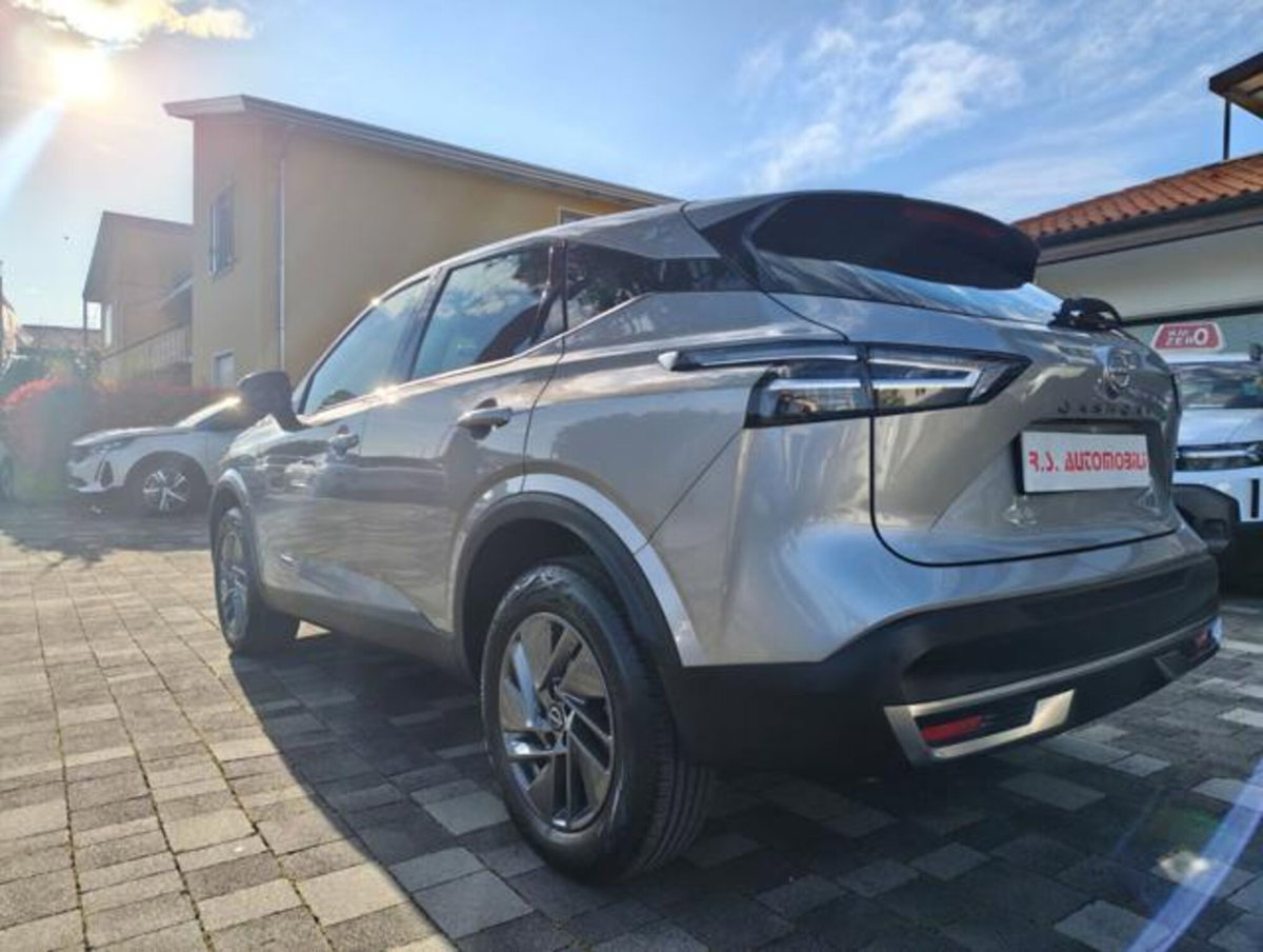 Nissan Qashqai 1.3 mhev Acenta 2wd 140cv (4)