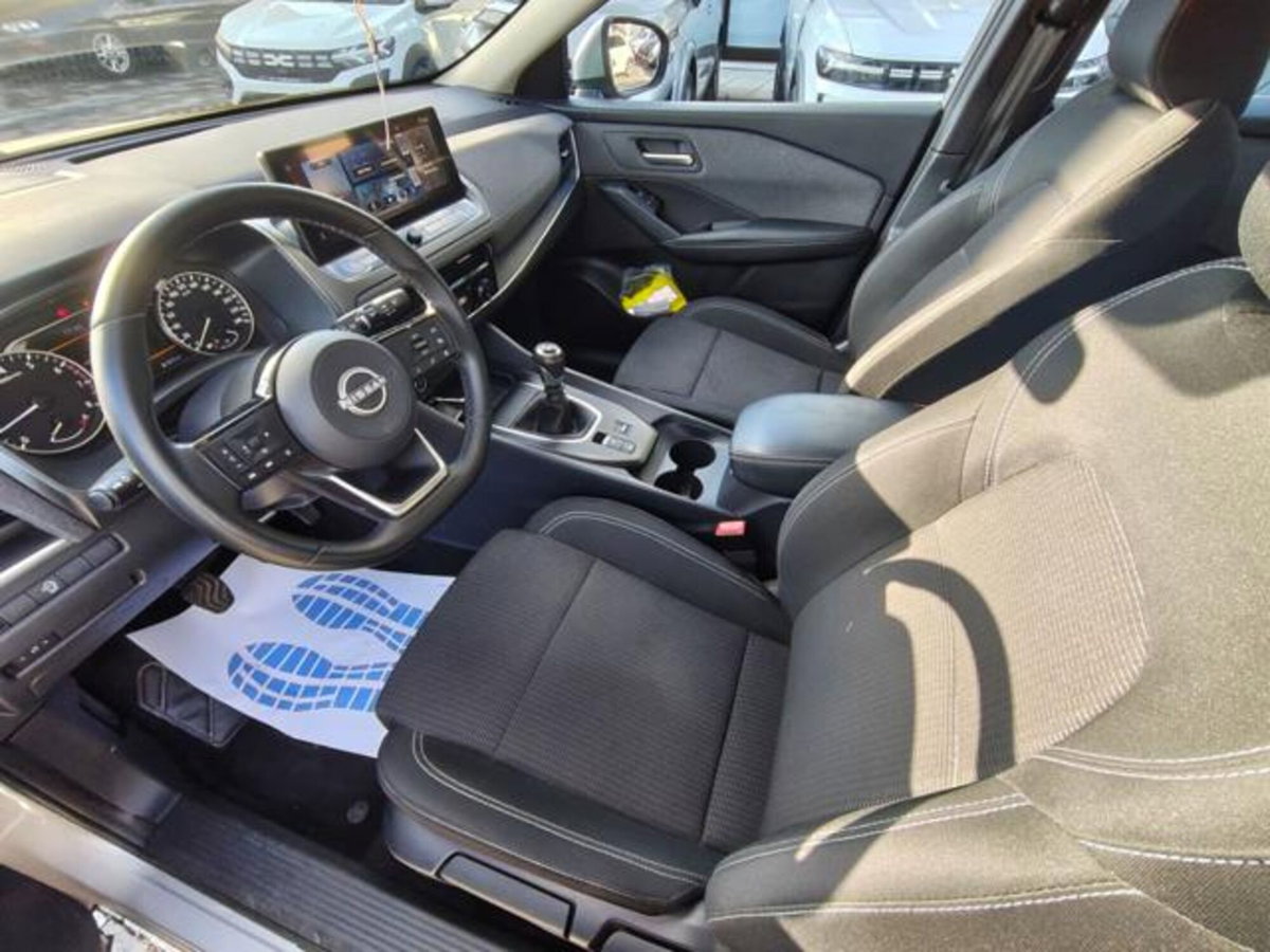 Nissan Qashqai 1.3 mhev Acenta 2wd 140cv (5)