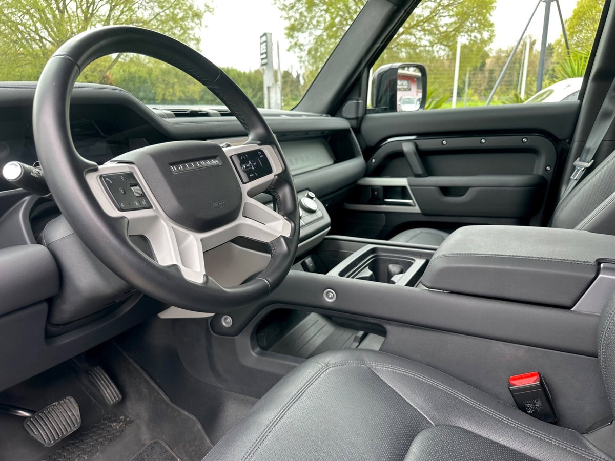 Land Rover Defender 110 3.0d i6 mhev X-Dynamic SE awd 200cv auto (10)