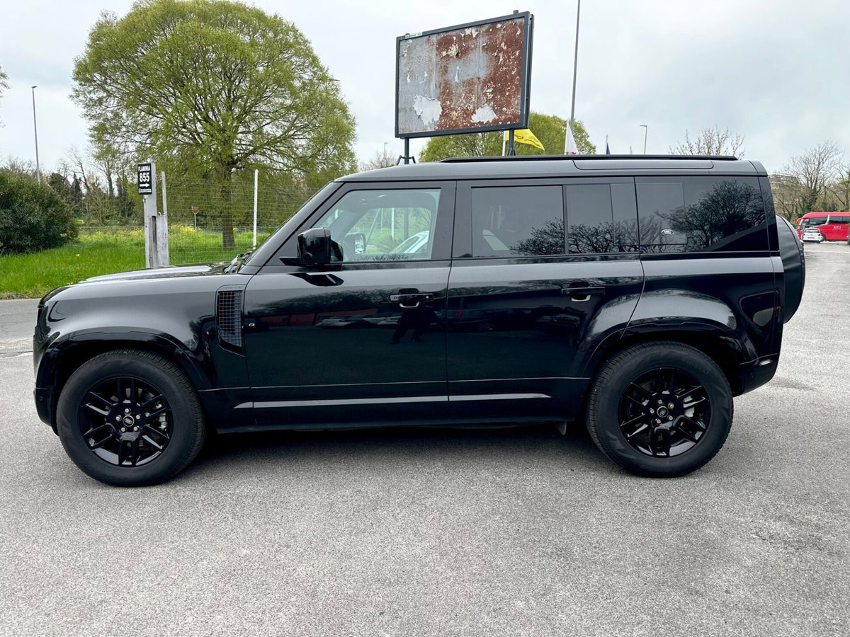Land Rover Defender 110 3.0d i6 mhev X-Dynamic SE awd 200cv auto (4)