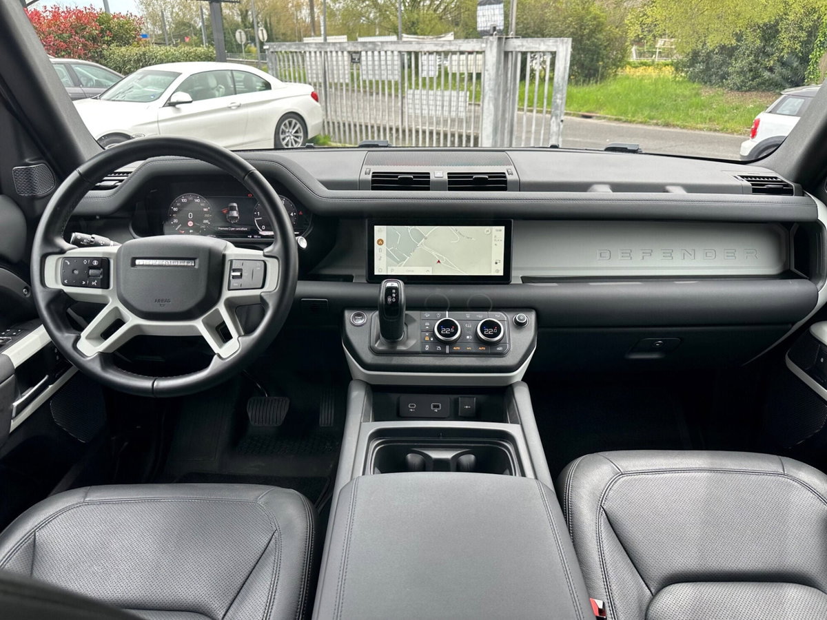 Land Rover Defender 110 3.0d i6 mhev X-Dynamic SE awd 200cv auto (8)