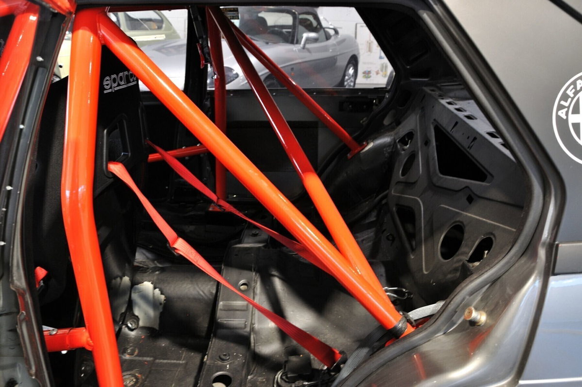 Alfa Romeo 75 2.0i Twin Spark (12)