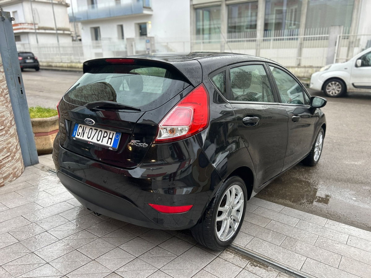 Ford Fiesta 1.5 TDCi 75CV 5 porte (4)