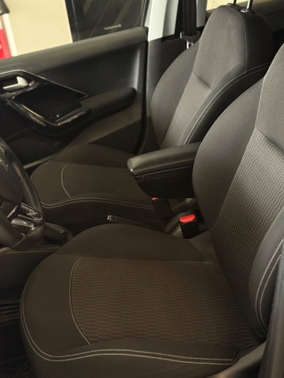 Peugeot 208 82 5 porte Allure (9)