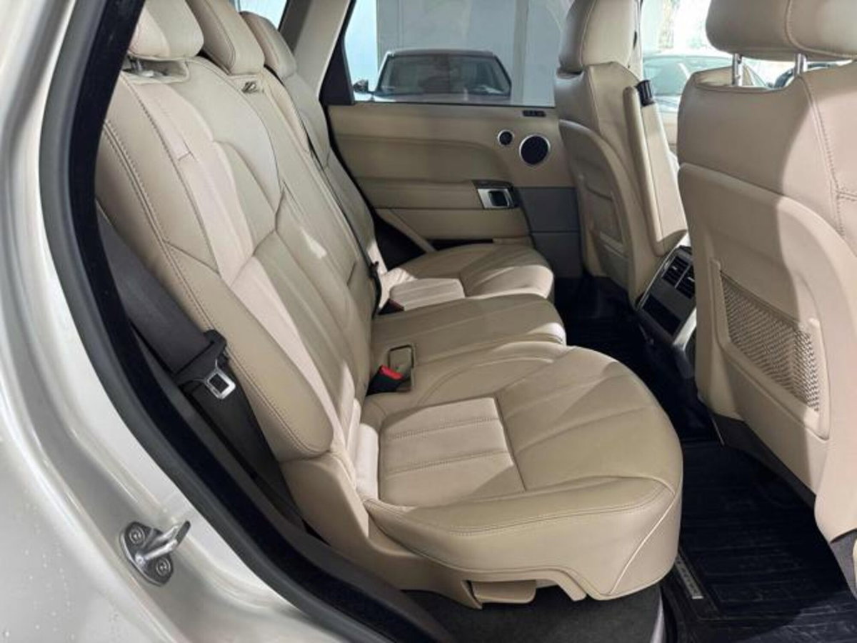 Land Rover Range Rover Sport 3.0 TDV6 HSE Dynamic (12)