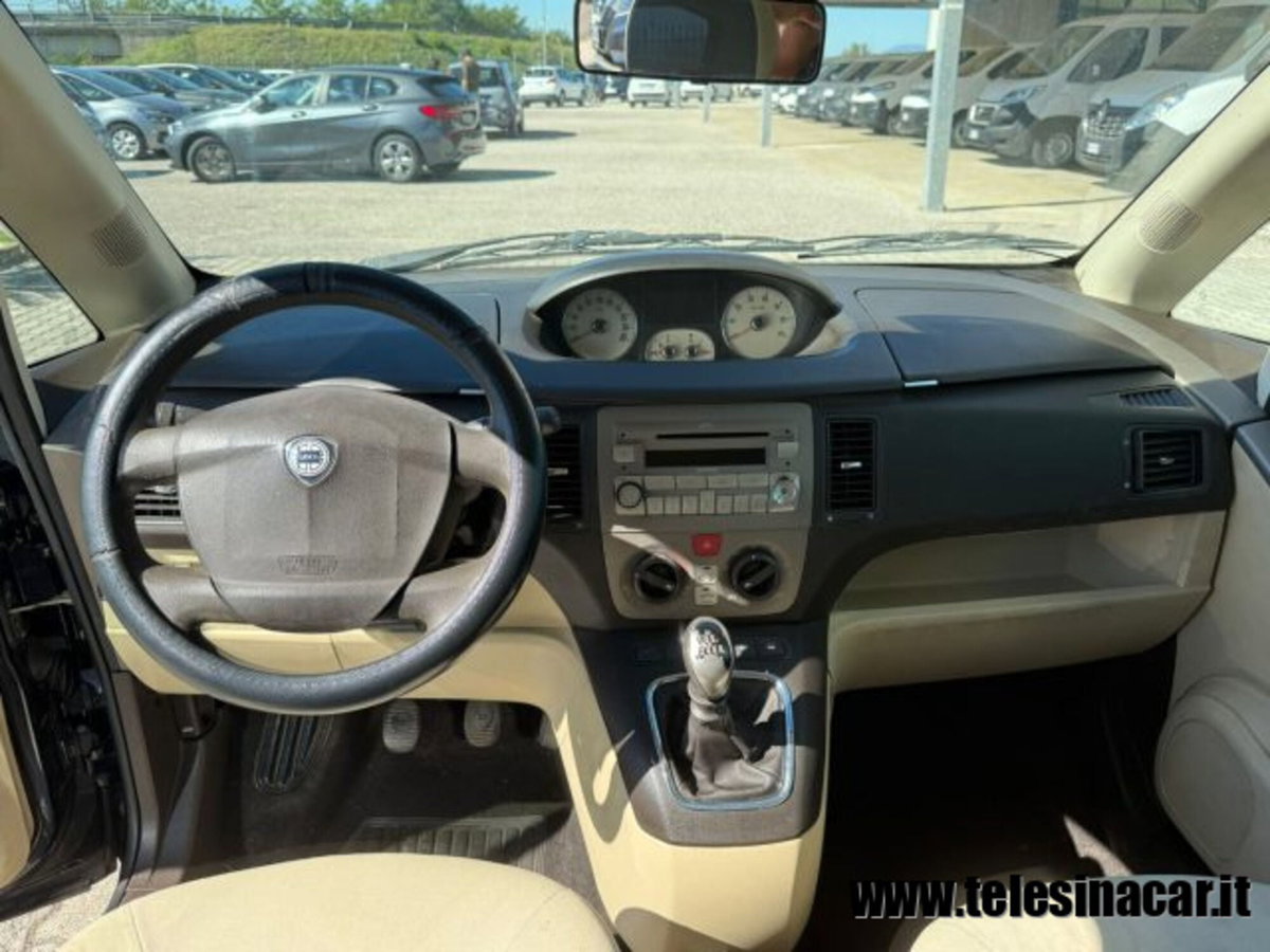 Lancia Musa 1.4 16V Diva (5)