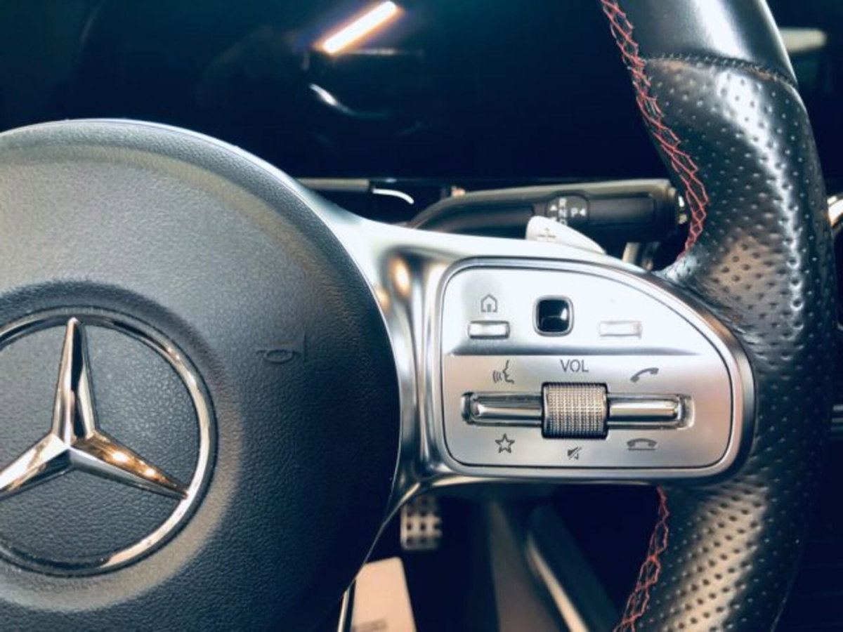 Mercedes-Benz GLA SUV 200 d Automatic Premium (11)