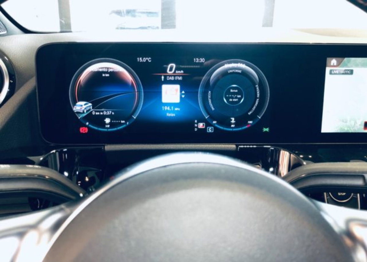 Mercedes-Benz GLA SUV 200 d Automatic Premium (15)