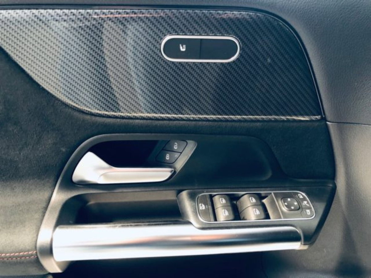 Mercedes-Benz GLA SUV 200 d Automatic Premium (3)