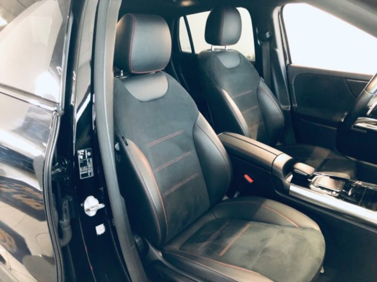Mercedes-Benz GLA SUV 200 d Automatic Premium (4)