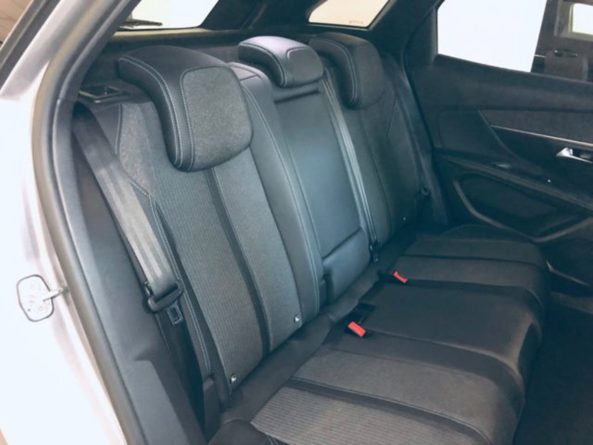 Peugeot 3008 BlueHDi 130 S&S EAT8 Allure Pack (19)