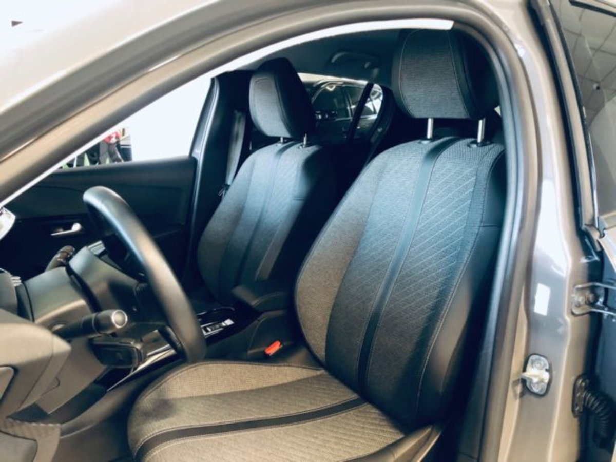 Peugeot 208 50 kWh Allure (3)
