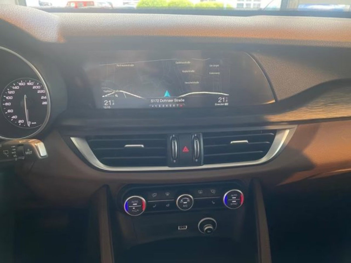 Alfa Romeo Stelvio Stelvio 2.0 Turbo 200 CV AT8 Q4 Super Business (12)